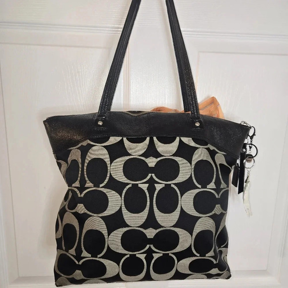 Coach Signature Tote Purse - Picture 8 of 16